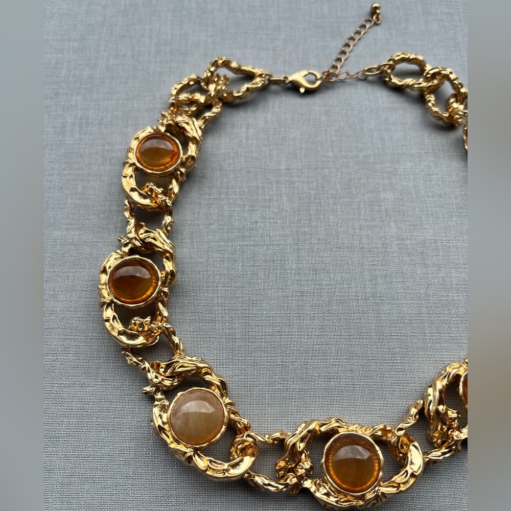 Textured Chain Statement Necklace - Picture 10 of 16